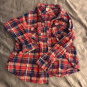 Mossimo women’s flannel button up shirt!